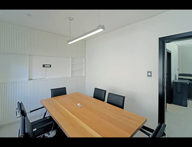 66.20M² BUSINESS TO LET IN PARKMORE